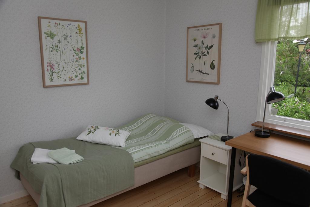 Které jsou ty nejlepší hotely v okolí atrakce Sandgrund Lars Lerin? Karlstad Pokoj fotografie